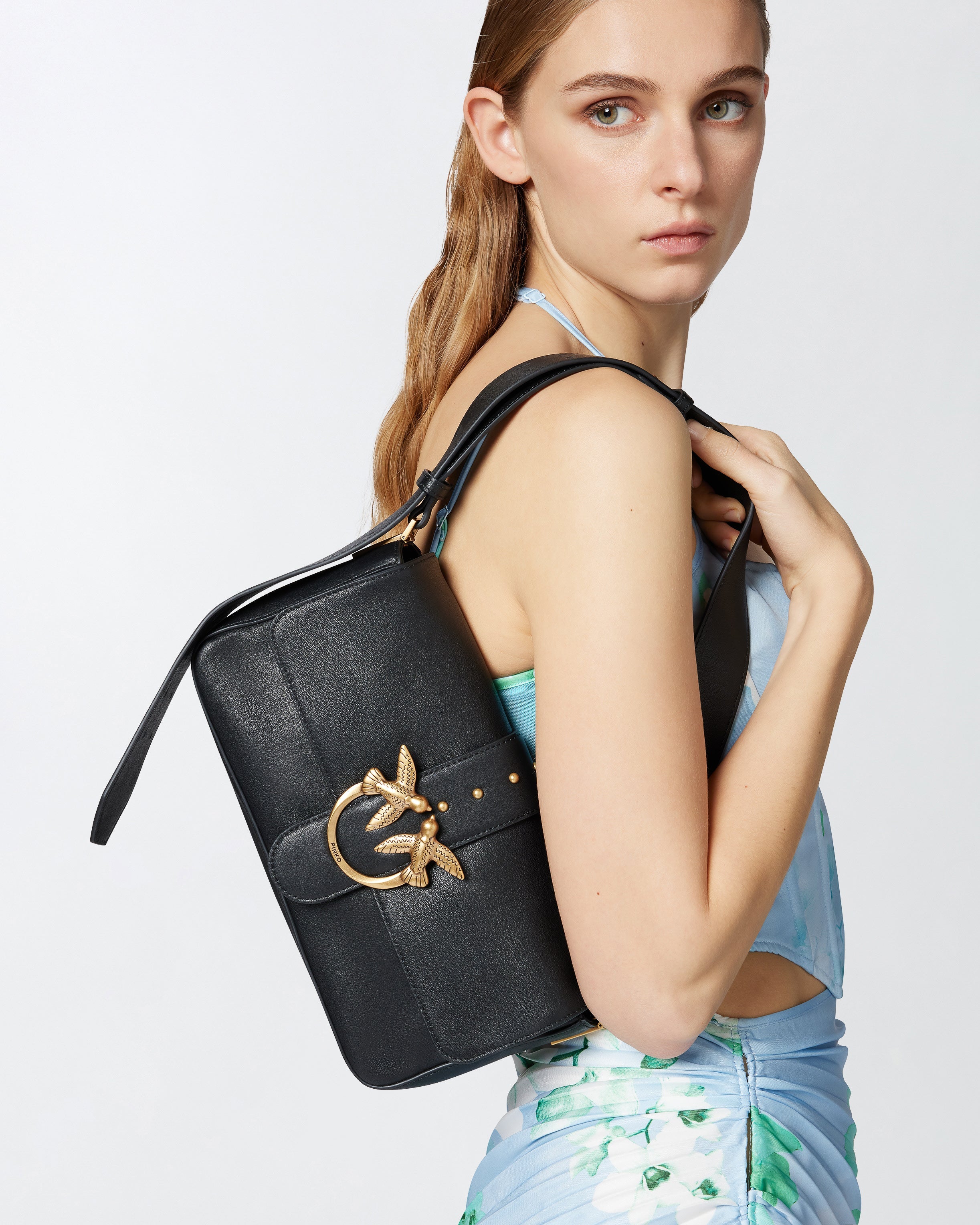 Borsa Pinko Love One Classic Slouchy in Pelle - Nero