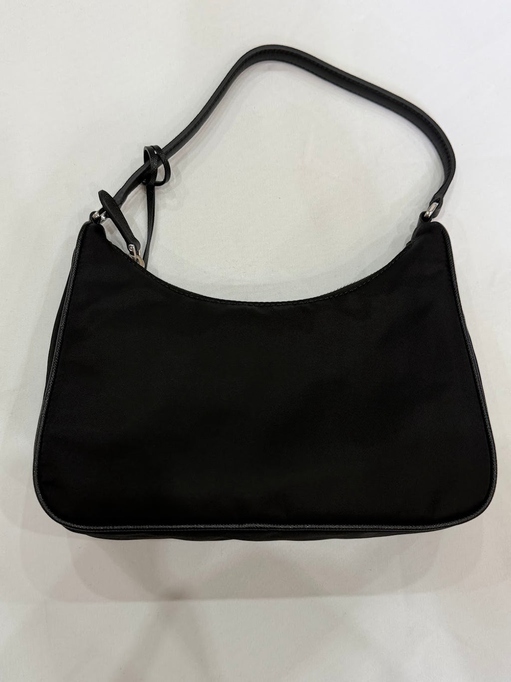 Prada Re-Edition 2005 Mini Borsa in Re-Nylon e Saffiano Nera