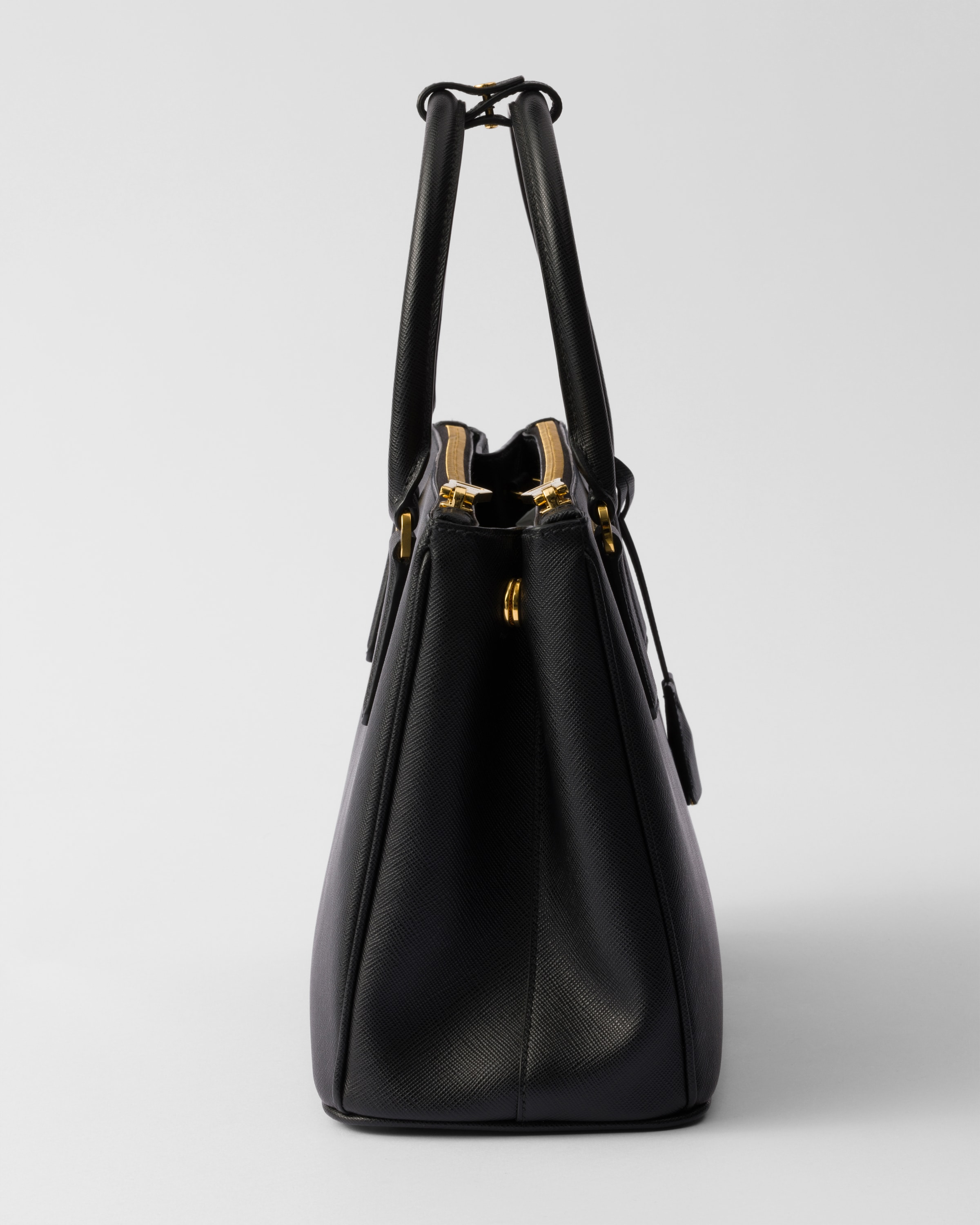 Prada Galleria Medium Borsa in Saffiano Nera — Hardware Oro